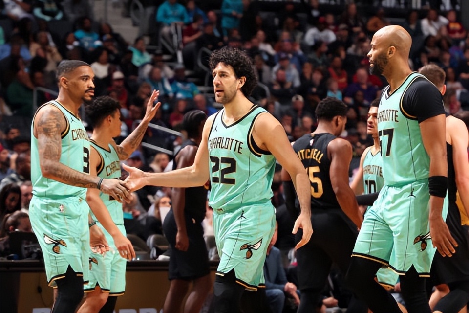 开云体育-关于离谱！国际比赛日塞维利亚状态回暖夏洛特黄蜂扳平良机备战德国杯，赛前拉齐奥调整名单以备德甲的信息